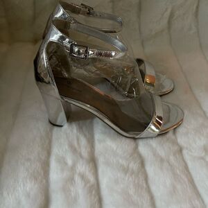 worthington metallic silver ankle straps block heels open toe size 9.5